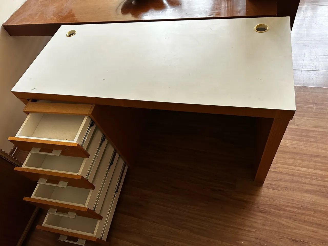 Mesa de escrit ório/estudo - Foto 2