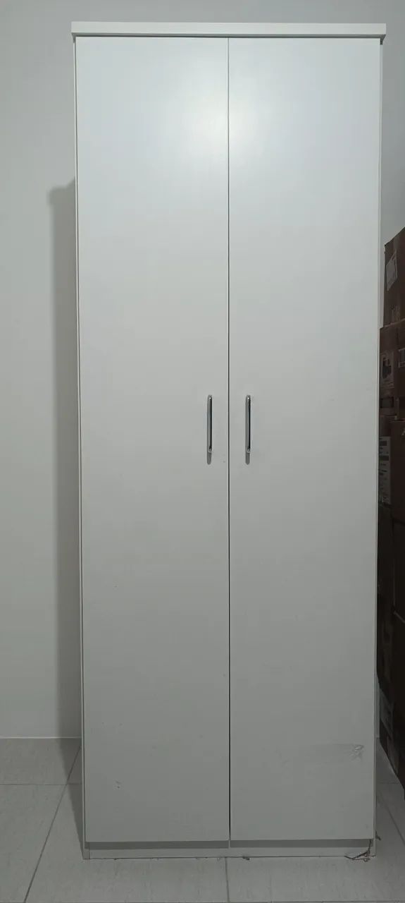 GUARDA-ROUPA 2 PORTAS 2 GAVETAS (TOK&STOK)