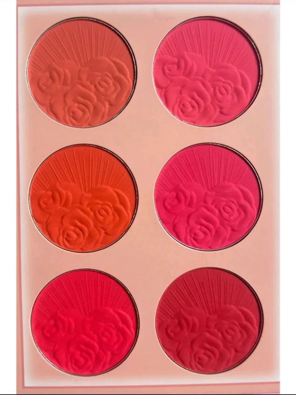 Kit Paleta de Sombras e Pó Compacto com Blush em Cores Vibrantes e Texturas Diversas - Foto 5