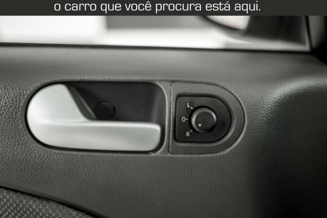 VW Voyage 1.0 Trend Muito Novo - Foto 17