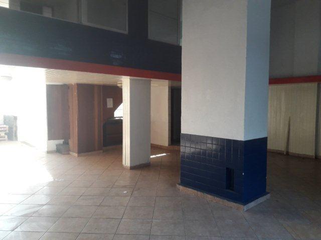 Lojão na Cadeg (130m2) com Escritório, 03 Banheiros etc - Foto 7