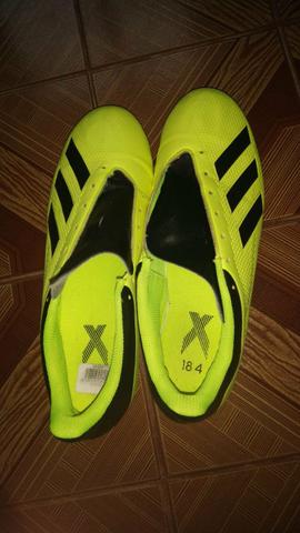 Vendo chuteira 41, 42 nova 150 se choro - Foto 2