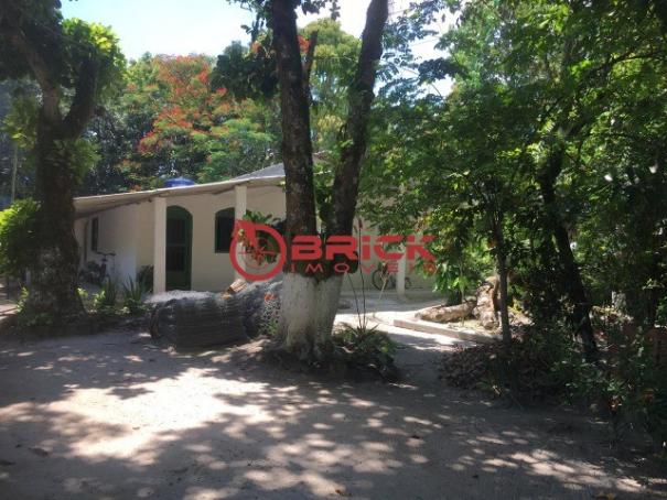 Lindo sítio composto por 3 quartos no vale das pedrinhas em guapimirim