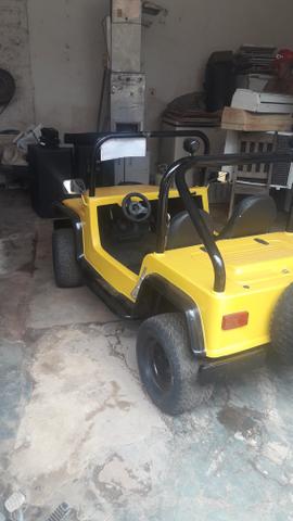 Vendo ou troco por moto ou terreno jeep da fapinha - Foto 2