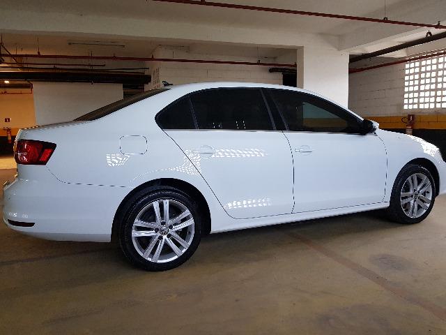 Vende-se Volkswagen Jetta Highline 2.0 16V TSI 211cv, modelo 2016 gasolina
