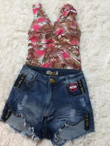 Body e Shorts Jeans