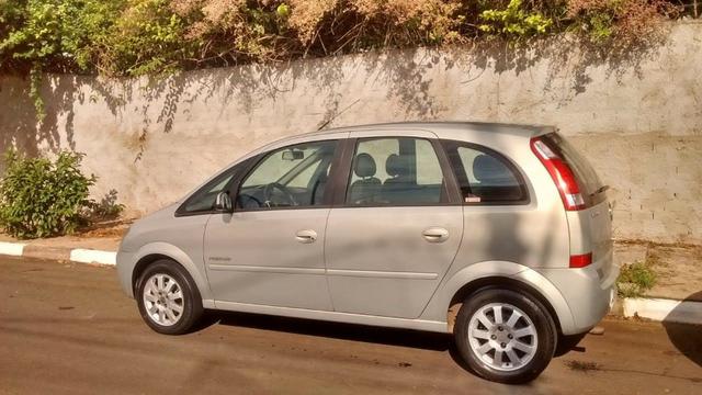 Meriva Premium Flex 2005 8v