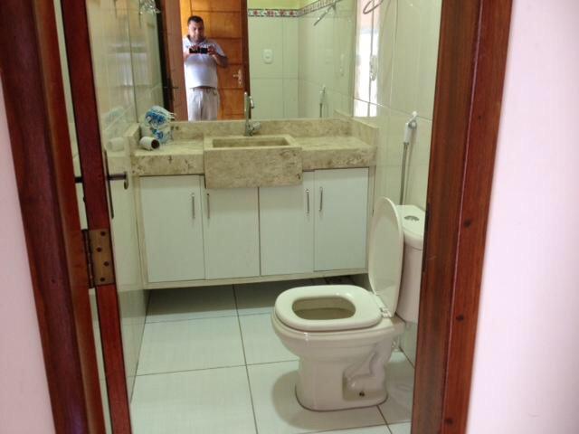 Vende-se imóvel com 2 casas geminadas - Foto 11