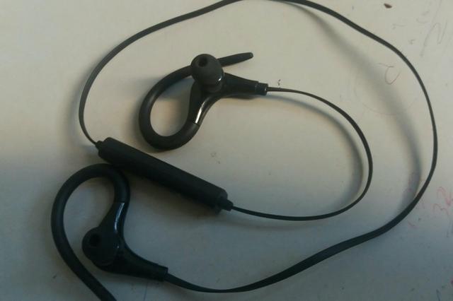 Fone de ouvido esportivo