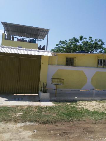 Vendo otima casa. em praia de Mauá