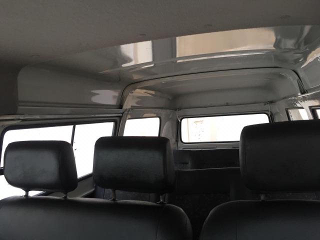 Vendo ou troco kombi 2009 - Foto 7