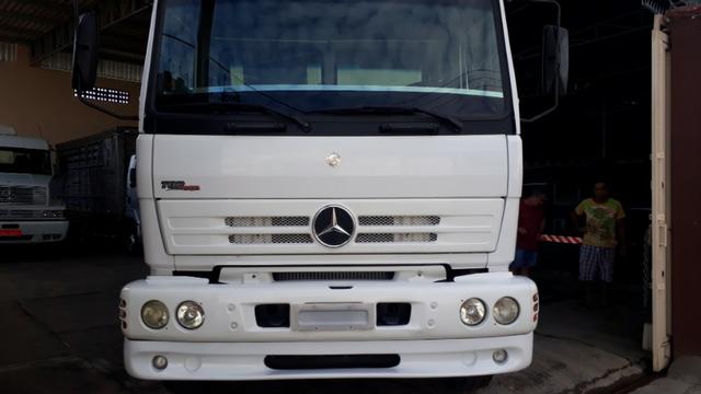 Mb 1718 2011/11 com 125.000 km originais sem retoque de pintura