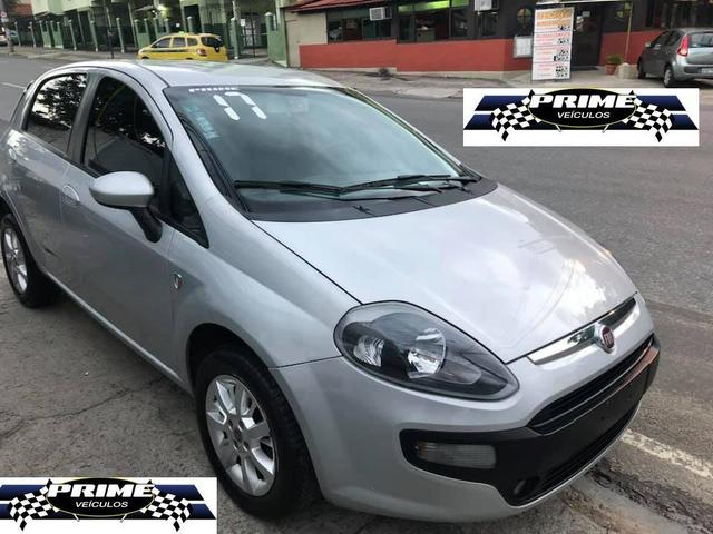 FIAT PUNTO ATTRACTIVE 1.4 FIRE FLEX 8V 5P 2017 - 611418332 