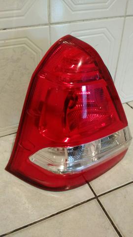 Lanterna Traseira Esquerda Toyota Etios Sedan - Foto 2