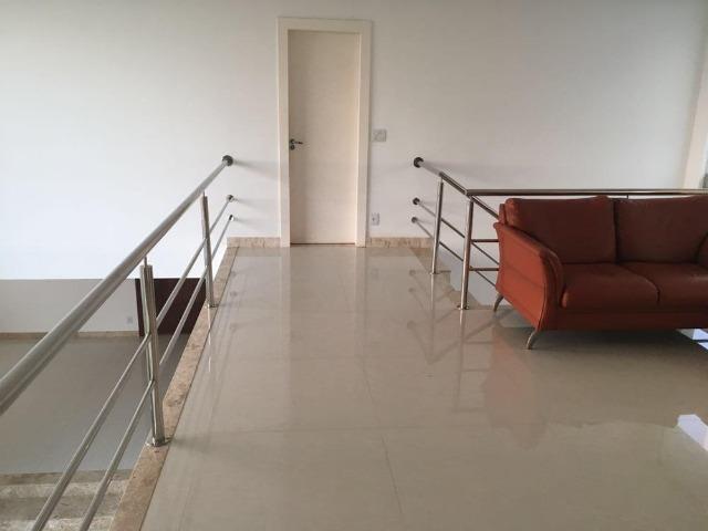 Incrível Casa 4/4, 460m², dois andares, em Alphaville II! Oportunidade única! - Foto 2
