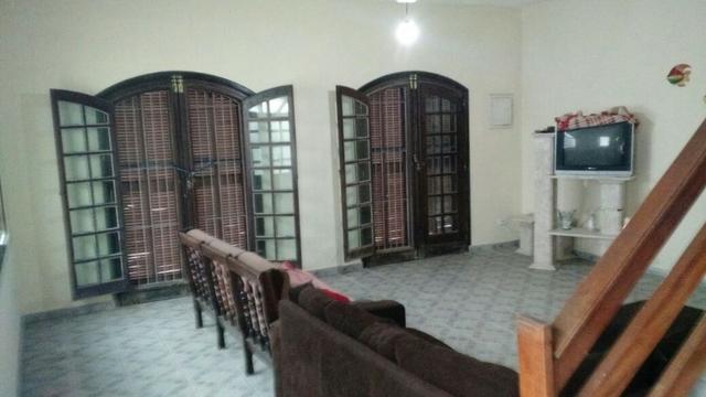 Ótima casa na praia de Mongaguá de frente a praia próximo a plataforma - Foto 10