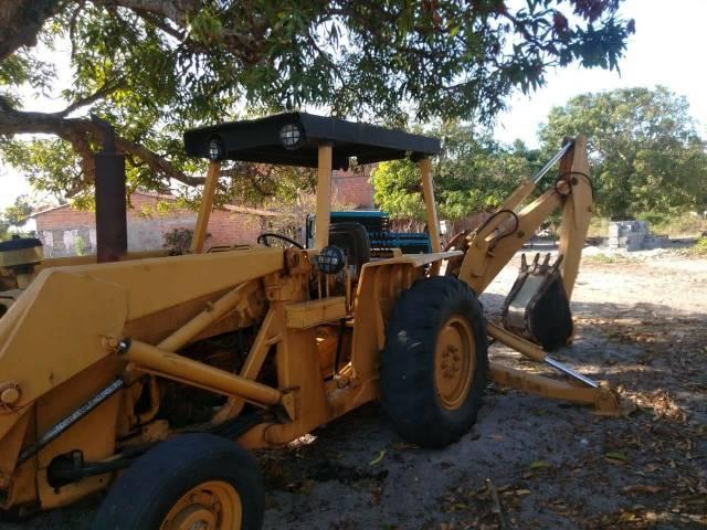 Retroescavadeira mf 86