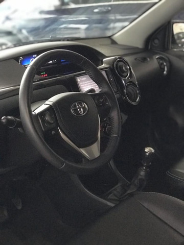 Toyota Etios Cross 1.6 2017 - Foto 13