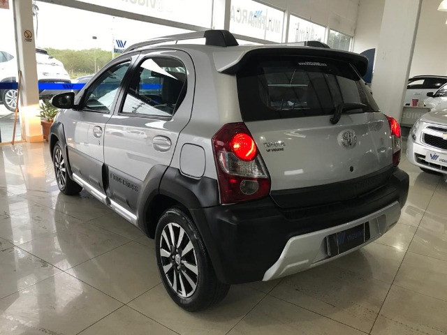 Toyota Etios Cross 1.6 2017 - Foto 2
