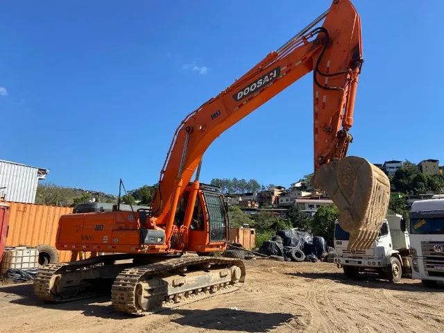 Escavadeira Hidráulica 30 Ton. - Doosan - DX 300 LCA