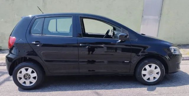 VolksWagen Fox 1.0 Flex ano 2011 - Foto 2