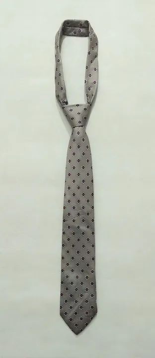 Gravata Vintage "Fait a Main" -em Seda  100%- Grife "YVES SAINT LAURENT" 