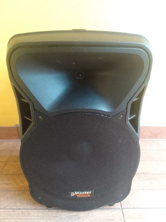 Caixa Master Voice Amplificada 15 Pol. Mv315 com Bateria 