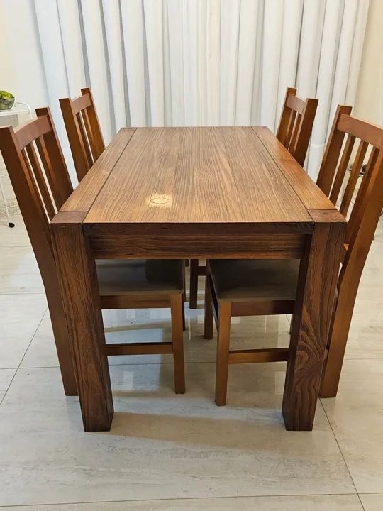 Beautiful table, solid wood!64861632157698120
