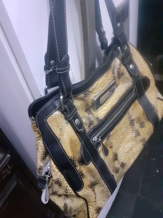 Bolsa de Ombro em Couro Python - Foto 4