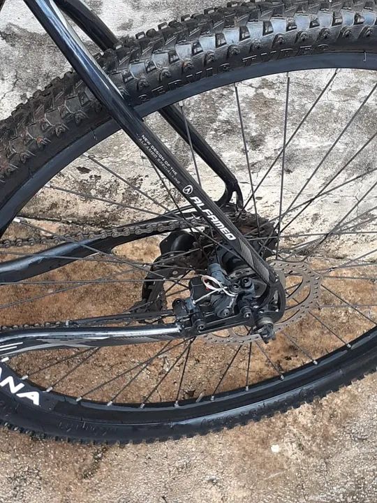 Bicicleta aro 29 ACEITO TROCA EM CELL