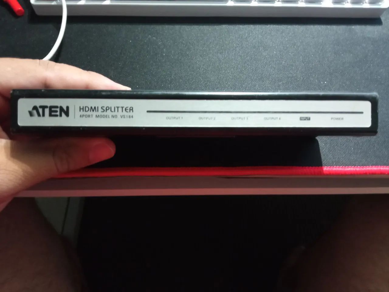 Divisor de vídeo HDMI de 4 portas aten 