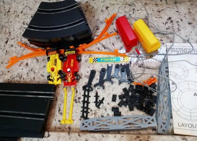 Corrida de estrada Hot Racing Formula Challenger e Mini Locomotiva Expressa- Braskit - Rar - Foto 6