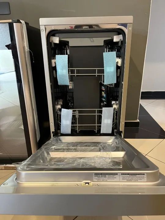 Lava-Louças 10 Serviços Brastemp Cor Inox com Ciclo Pesado - BLF10BR ? 110V - Foto 2