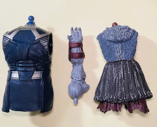 Marvel Legends Lote Tronco do Thanos + Tronco do Mbaku + Braço Esquerdo do Korg p/ custom - Foto 2