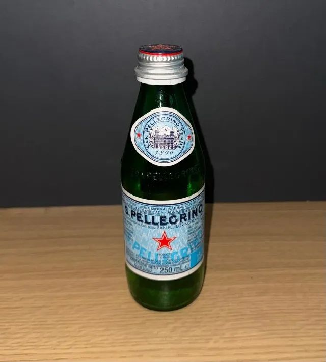Garrafa Pellegrino De Colecionador Vidro - Higienizado Item De Colecionador