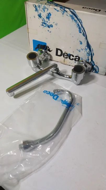 Aparelho Torneira Pia de Parede Deca com Bica Alta e Reta