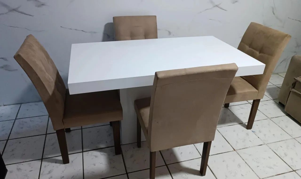 Mesa de Jantar Branca 4 Cadeiras