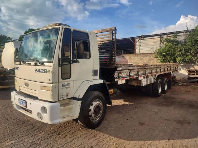 Cargo 2428/07 truck carroceria de madeira com 8.5 m - Foto 2