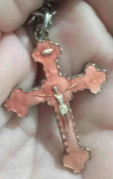 Cordão Com Crucifixo Coral