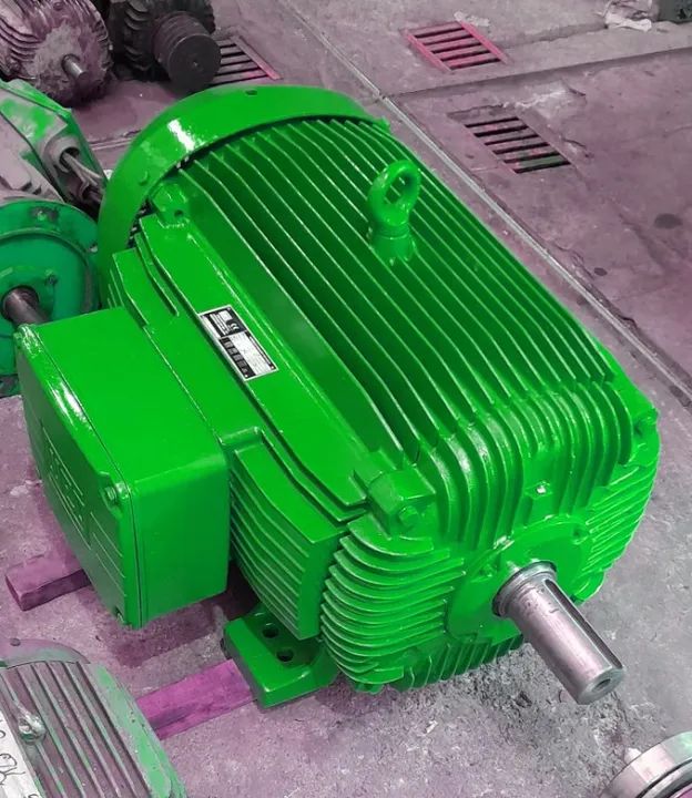 Vendo Motor 175 Cv Weg - Foto 2