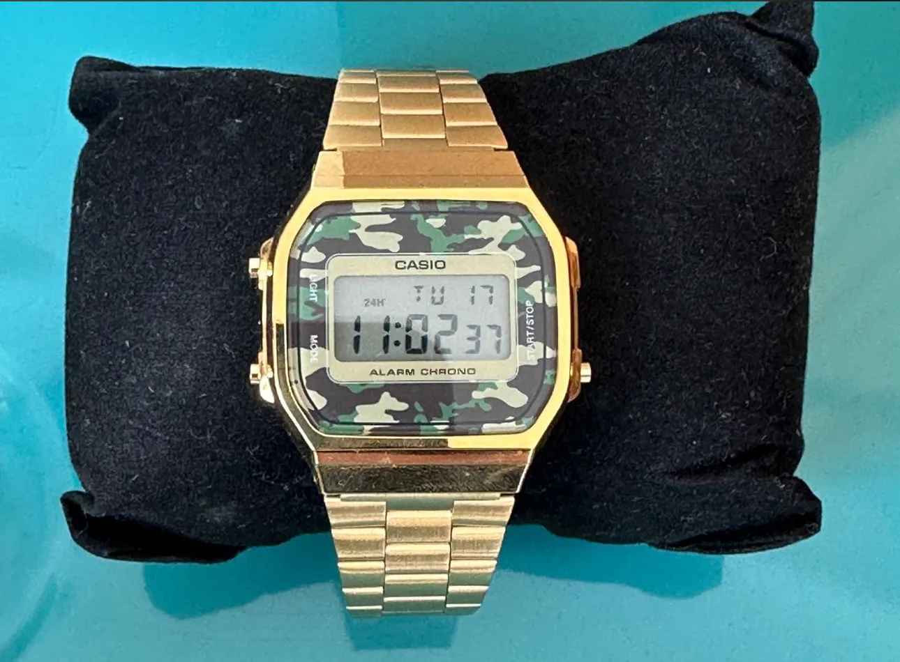 Relógio Casio vintage dourado camuflado a168wegc-3df