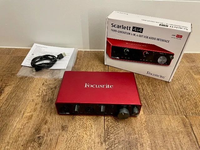Focusrite Scarlett 4i4 (3ª geração) Interface de áudio MIDI USB C