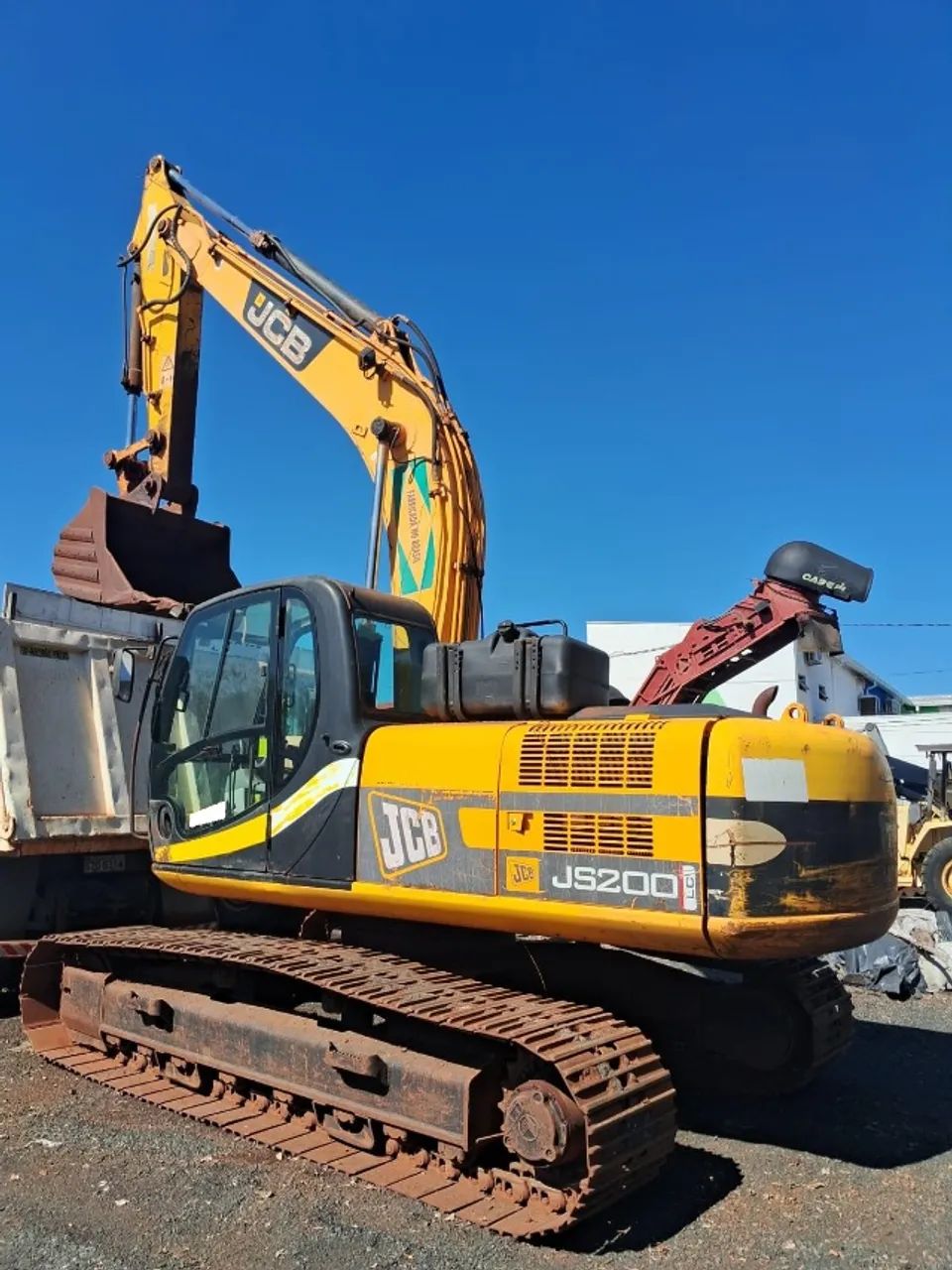 Escavadeira JCB JS200 ano 2008    - Foto 5