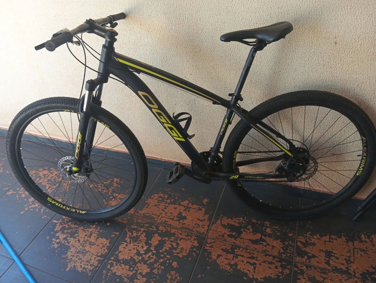 Bicicleta Oggi hacker sport 
