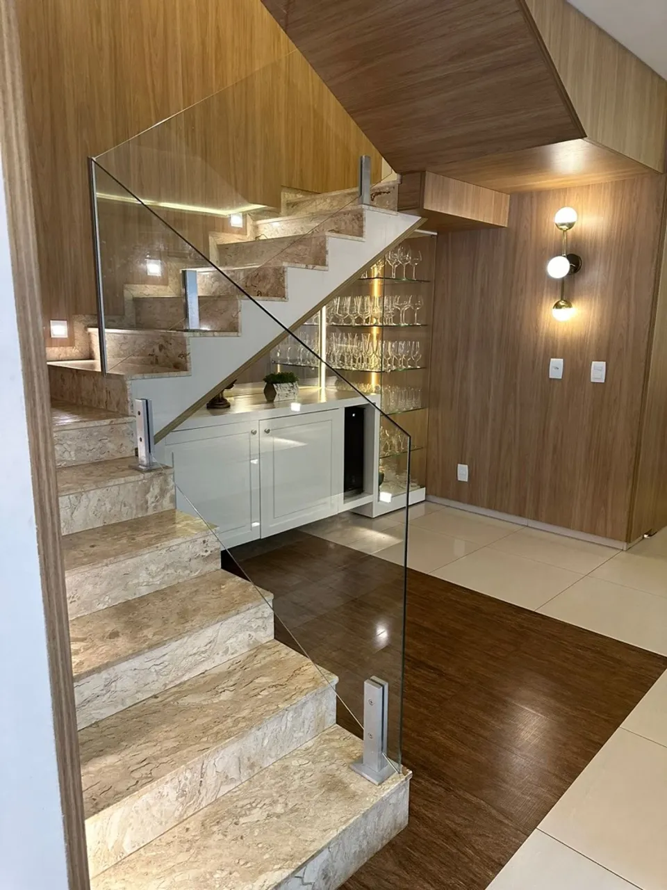 Sobrando mobiliado - direto com proprietário
