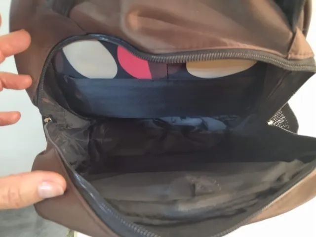 DUAS MOCHILAS FEMININAS USADAS - Foto 4