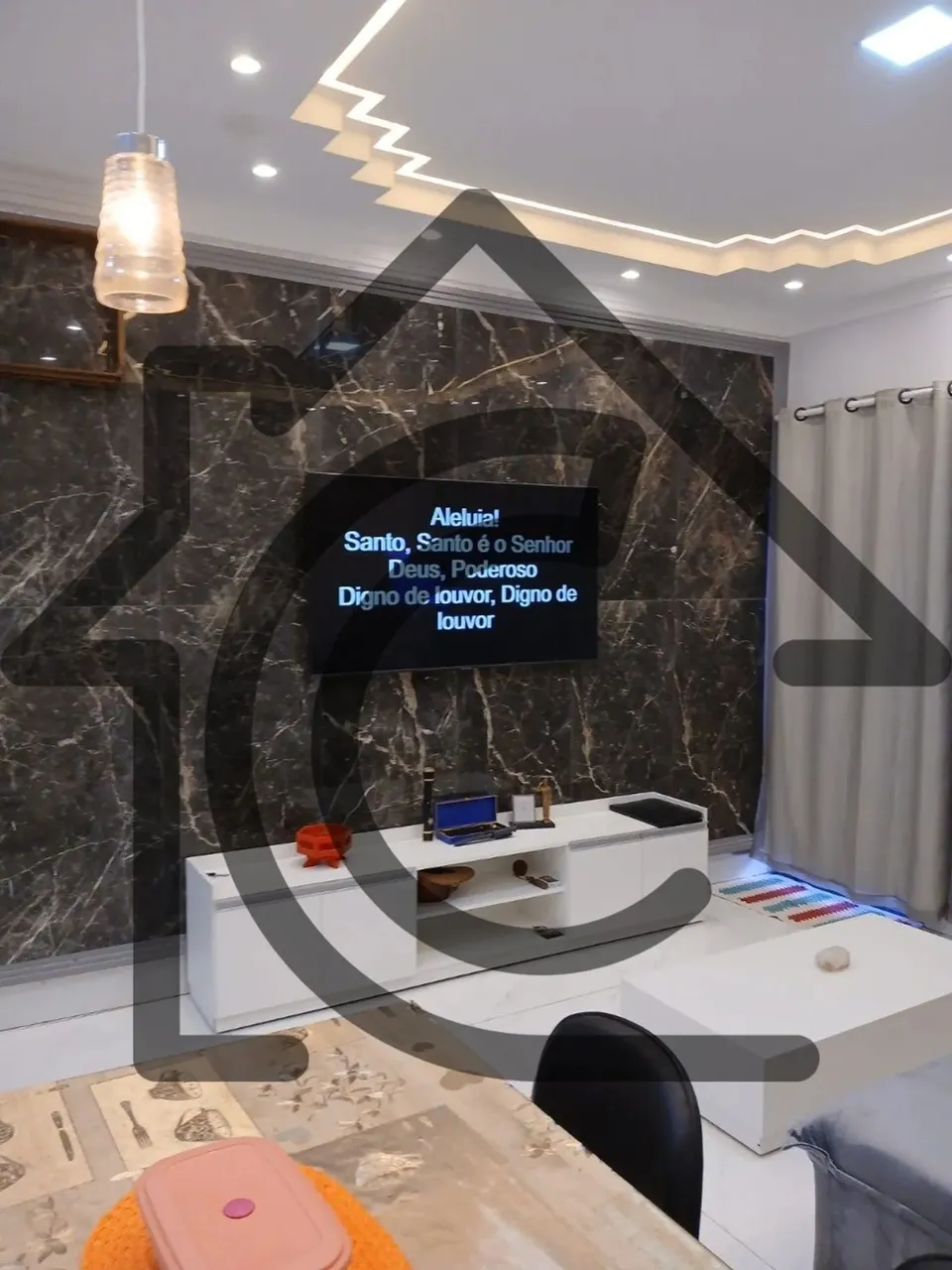 Casa Mobiliada com 02 Quartos sendo 01 suíte com closet - Plano diretor Sul