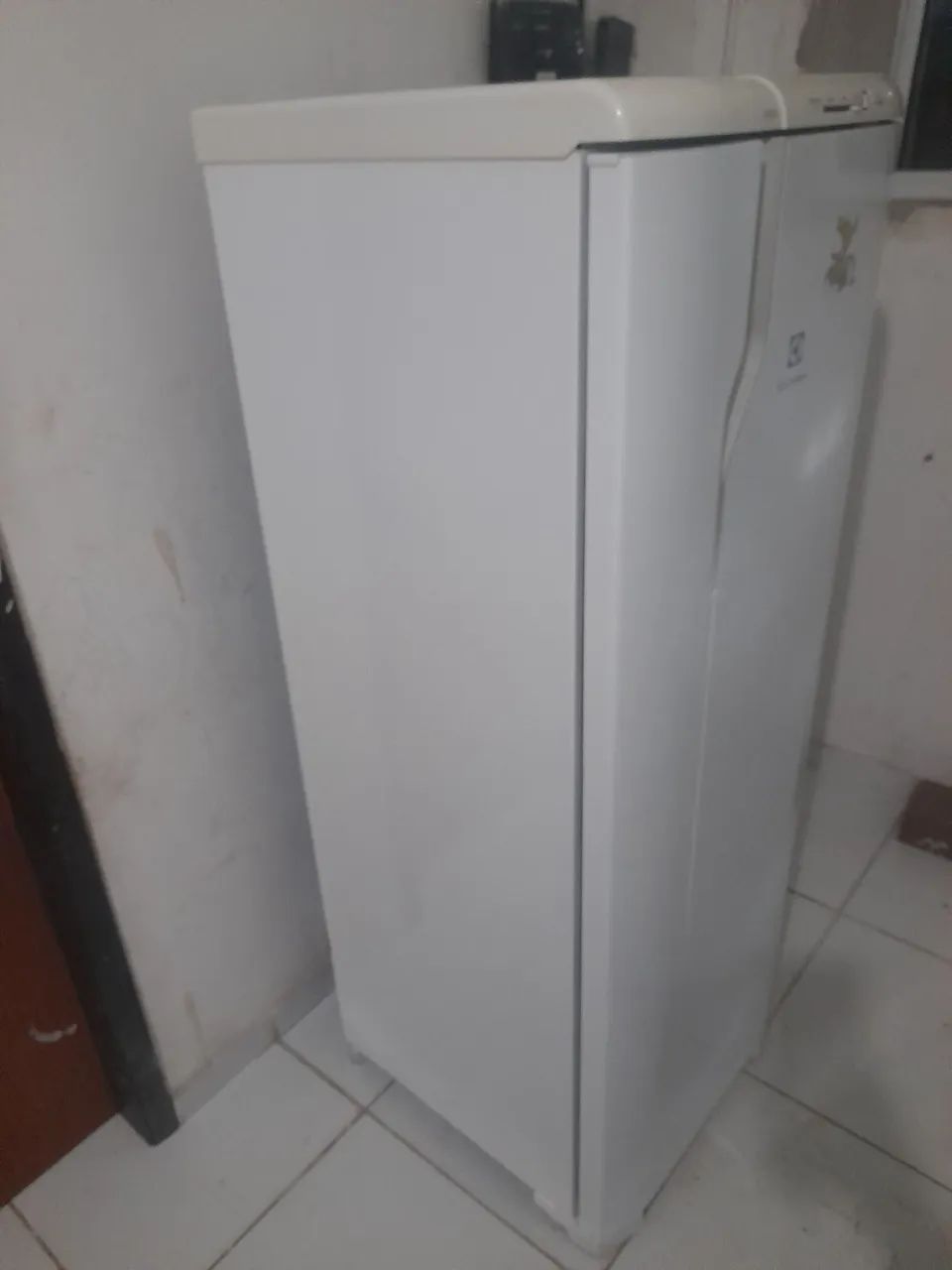 Vende-se geladeira Electrolux bem conservada  - Foto 3