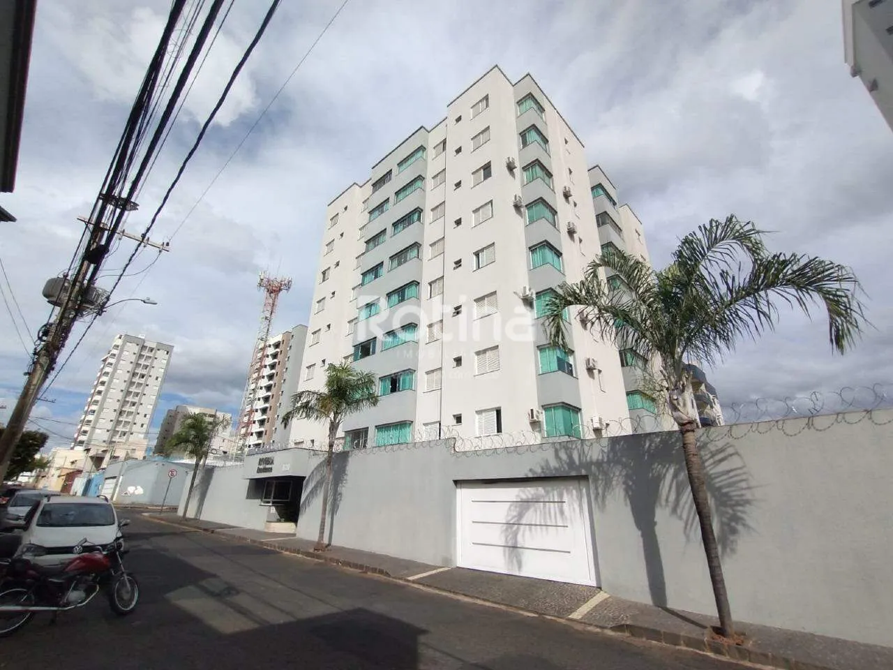 Apartamento para alugar, 3 quartos, Santa Mônica - Uberlândia/MG - Rotina Imobiliária