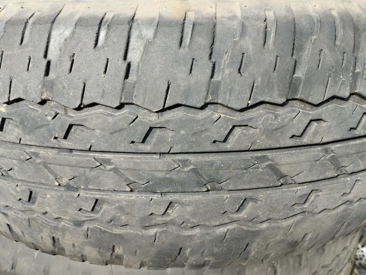 Pneus Usados - Ótimo Preço! 265/65r17